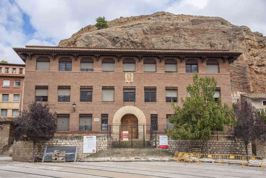 Zaragoza - Daroca 08  - plaza de España.jpg